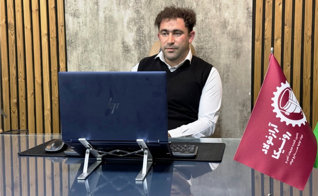 عباس عظیمی، مدیر انبار تفکیک و بازیافت ضایعات آهن عظیمی